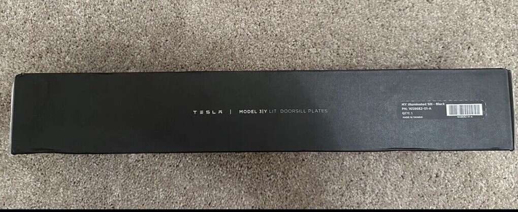 Brand New Tesla Model Y Illuminated Door Stills OE