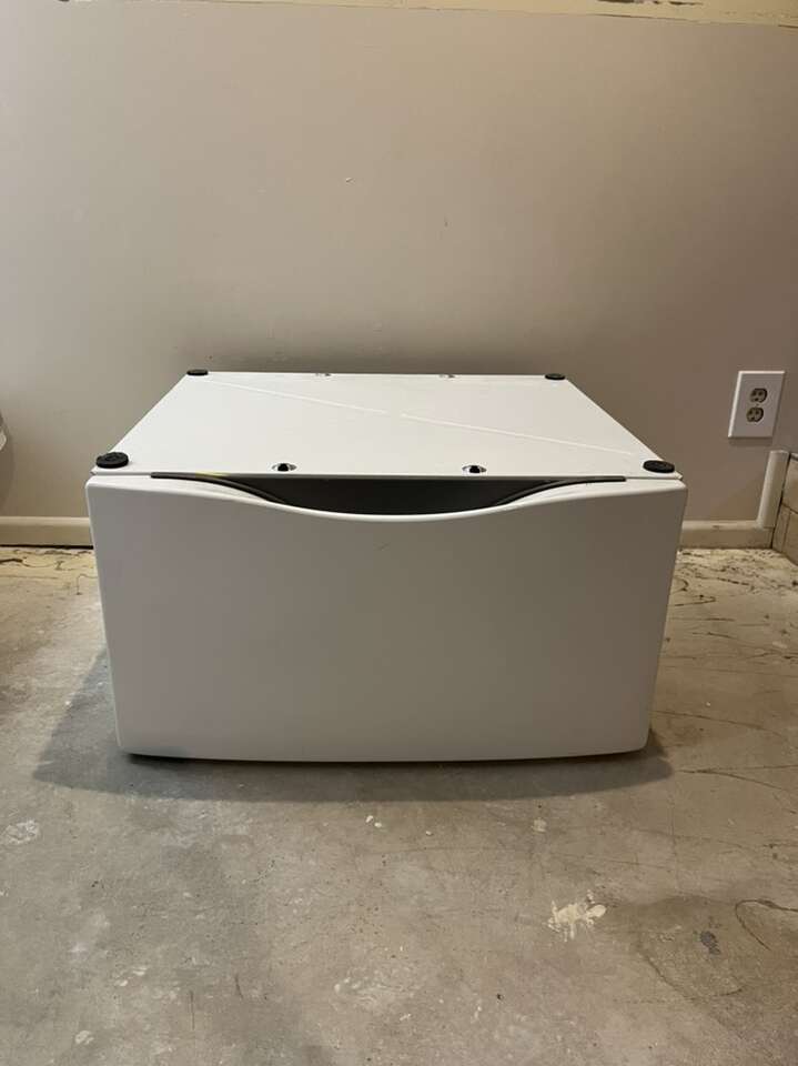 Washer or Dryer Pedestal