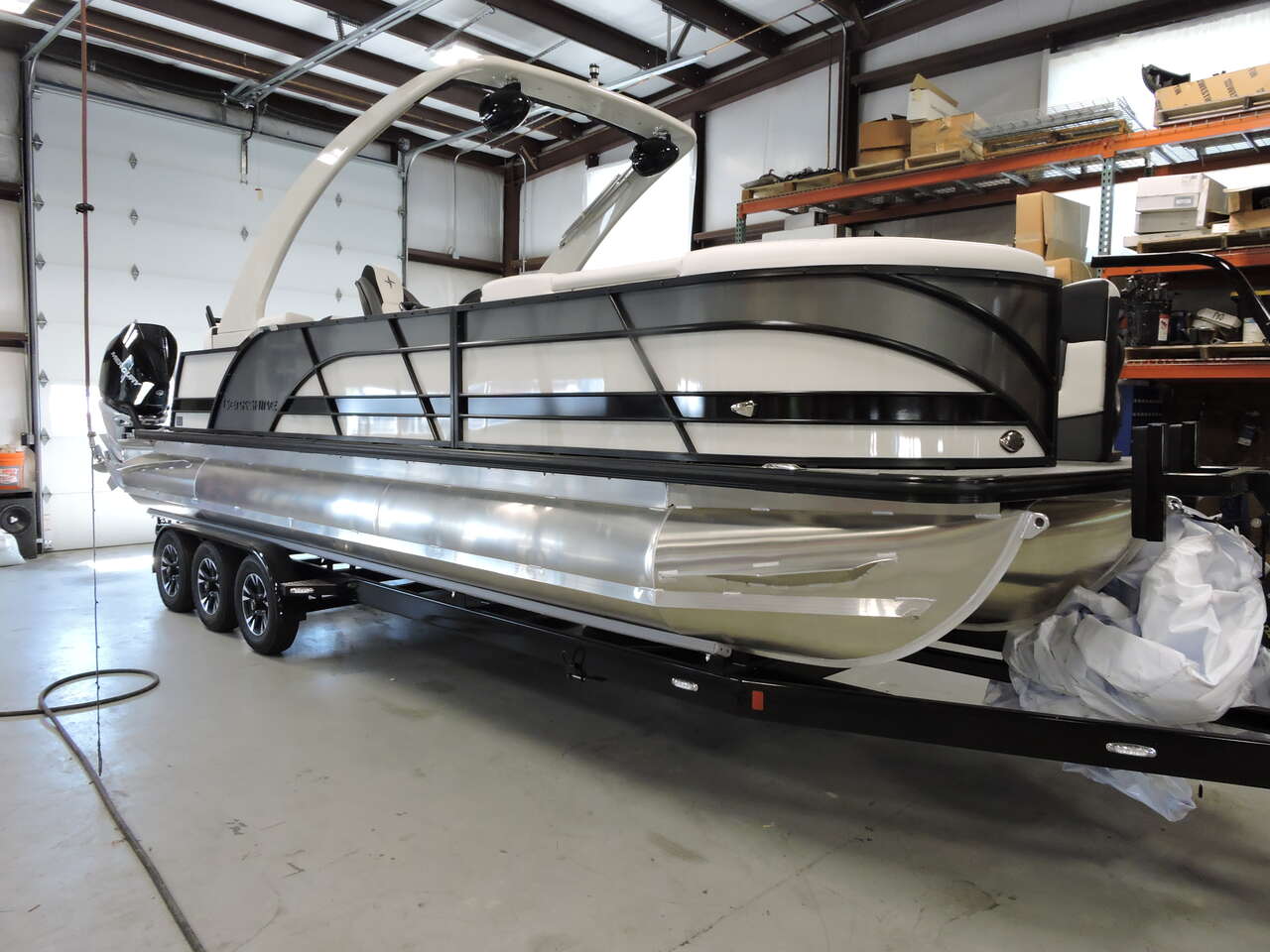 2024 BERKSHIRE 25RFX STS TWIN