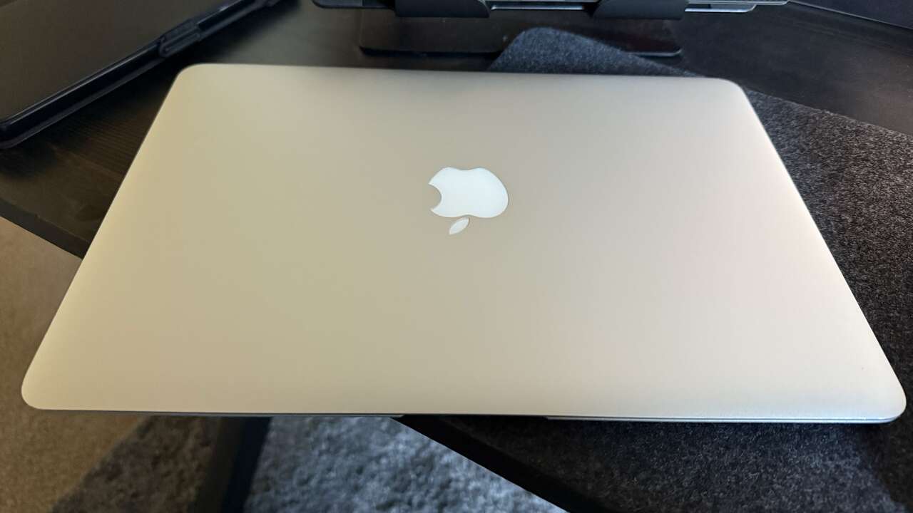 Macbook Air 13 inch early 2015