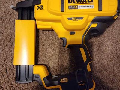 New Dewalt 20V MAX 18-Gauge Narrow Crown Stapler