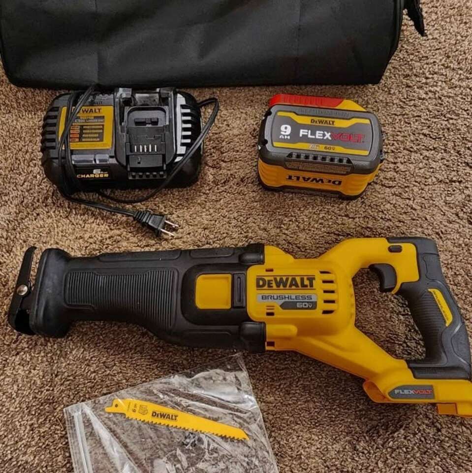 New Dewalt FlexVolt 60V MAX Reciprocating Saw Kit