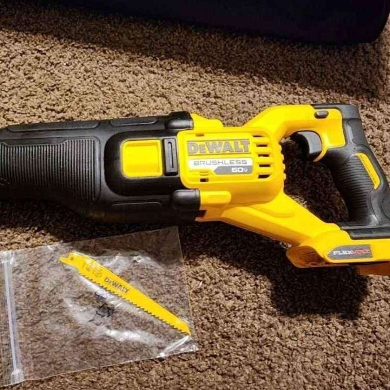 New Dewalt FlexVolt 60V MAX Reciprocating Saw