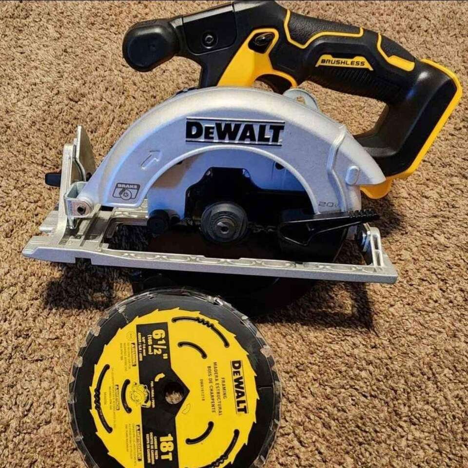 New 20V MAX Brushless 6 1/2in Circular Saw