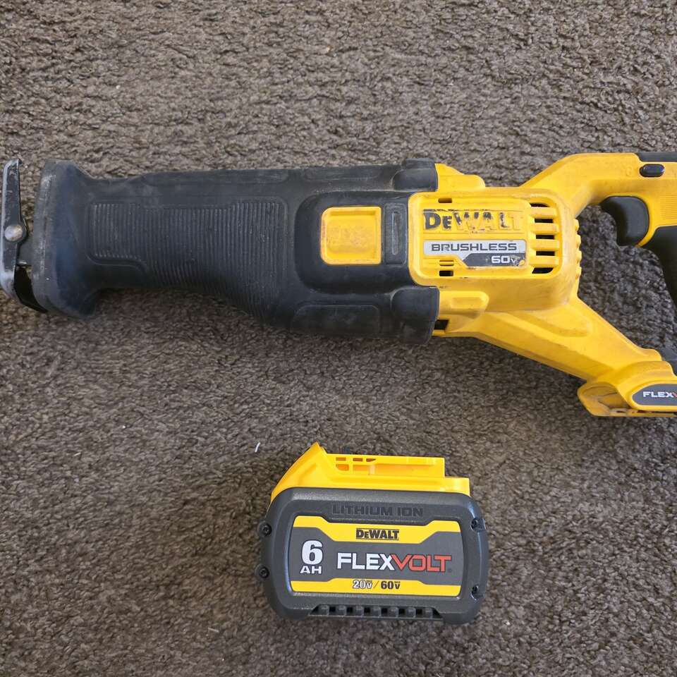 Dewalt FlexVolt 60V MAX Reciprocating Saw Kit