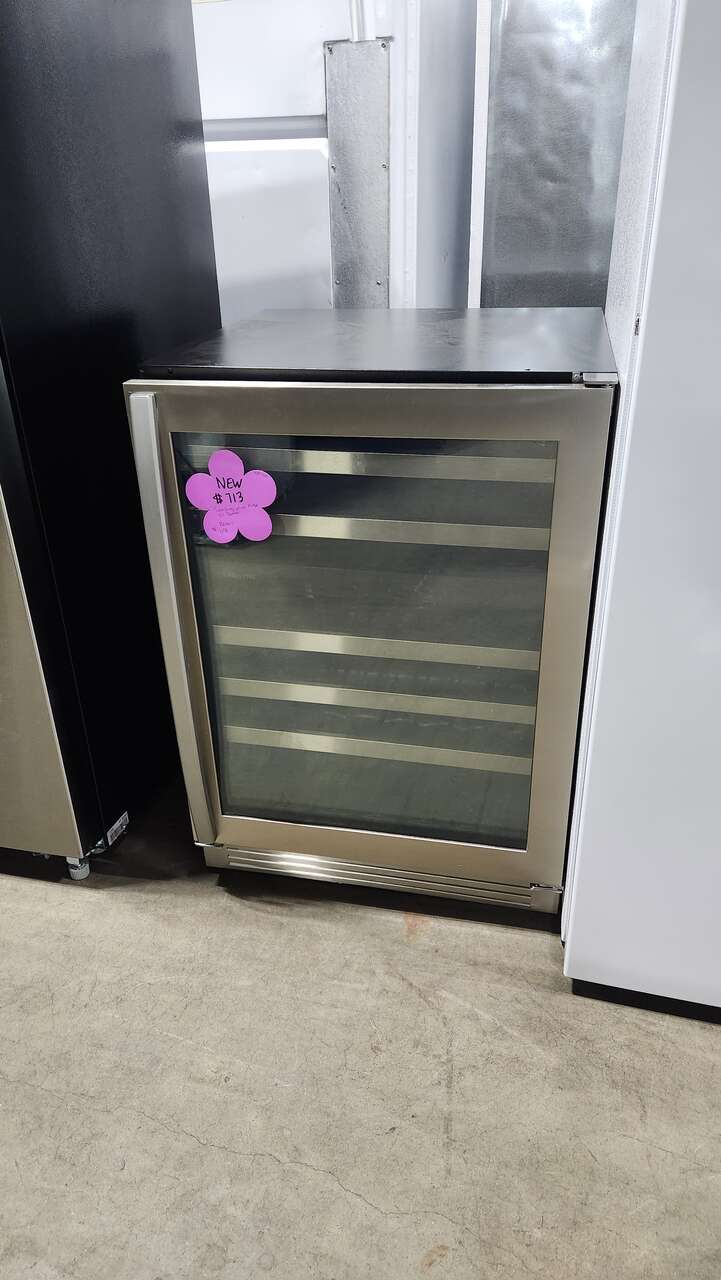 BRAND NEW! SAMSUNG WINE FRIDGE FITS 51 BOTTLES! HURRY IN TODAY