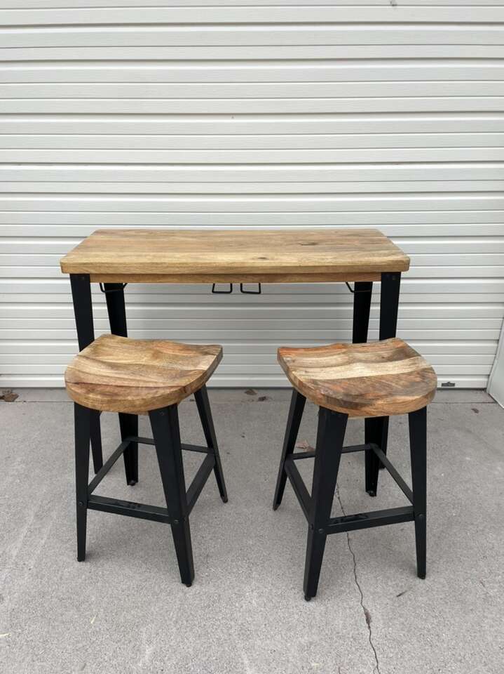 Kitchen Island With Stools Home and Garden