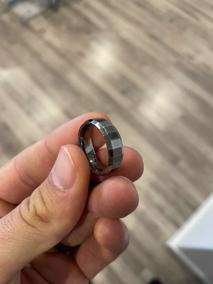 Mens Ring, Size 8