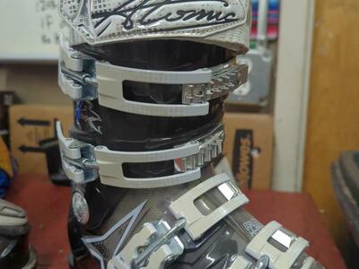 Atomic hawx 22.5 boots