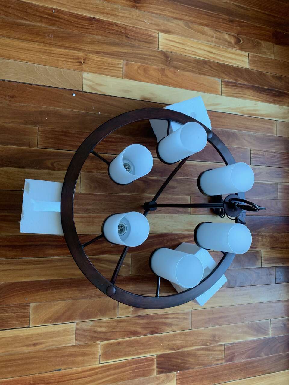 Chandelier with 6 scones - new