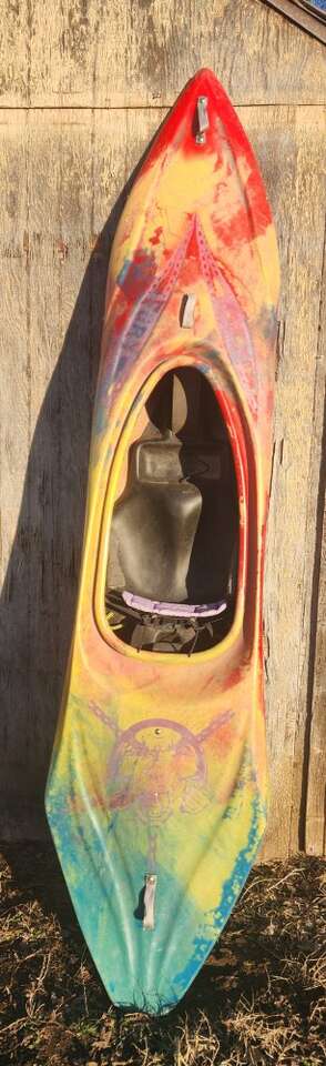 Savage Fury playboat kayak