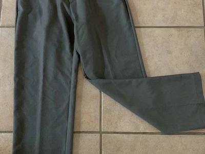 Haggar Gray Dress Pants Size 32 X 29