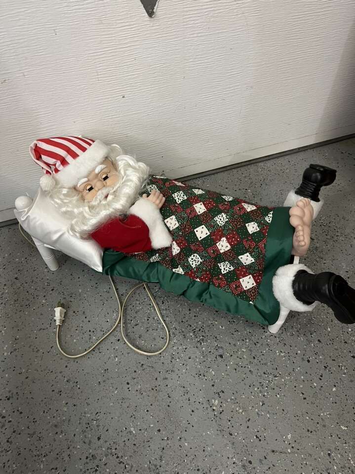 Snoring Santa Motionette
