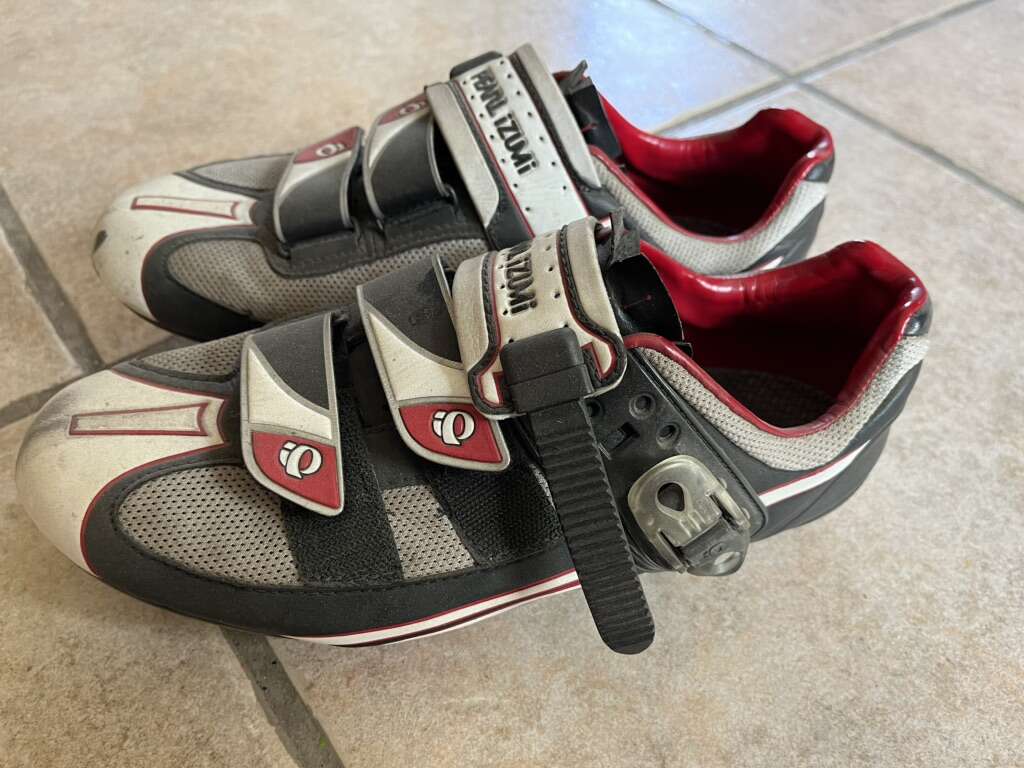 Men’s Pearl Izumi Biking Shoes Size 43
