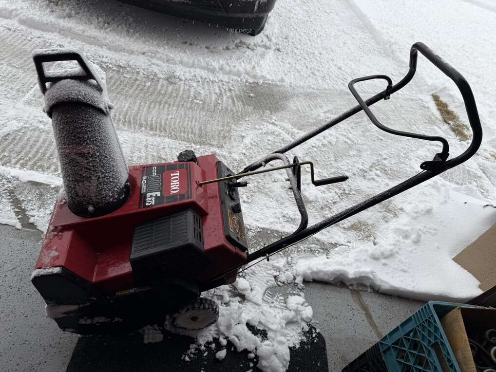 Toro CCR 3000 Electric Start Snowblower