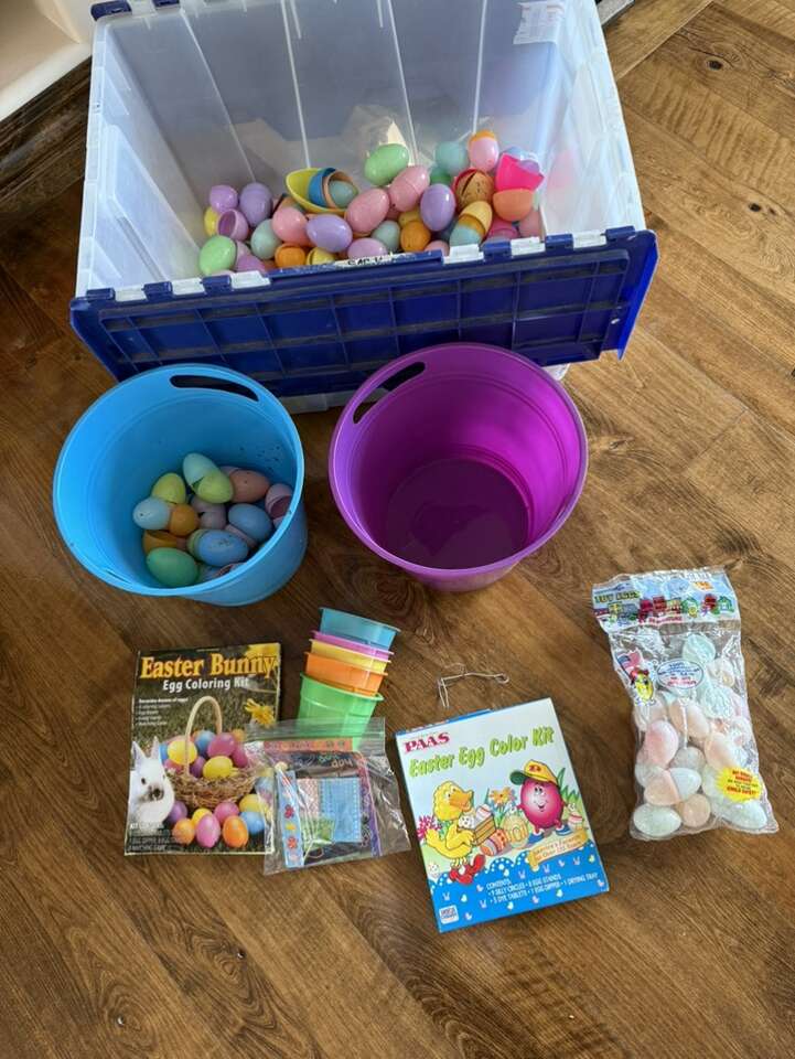 Tons Of Easter Eggs And Dye Kits All $15.00