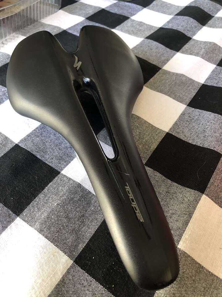 Specialized Toupe Gel 155mm Hollow Ti Rails Saddle