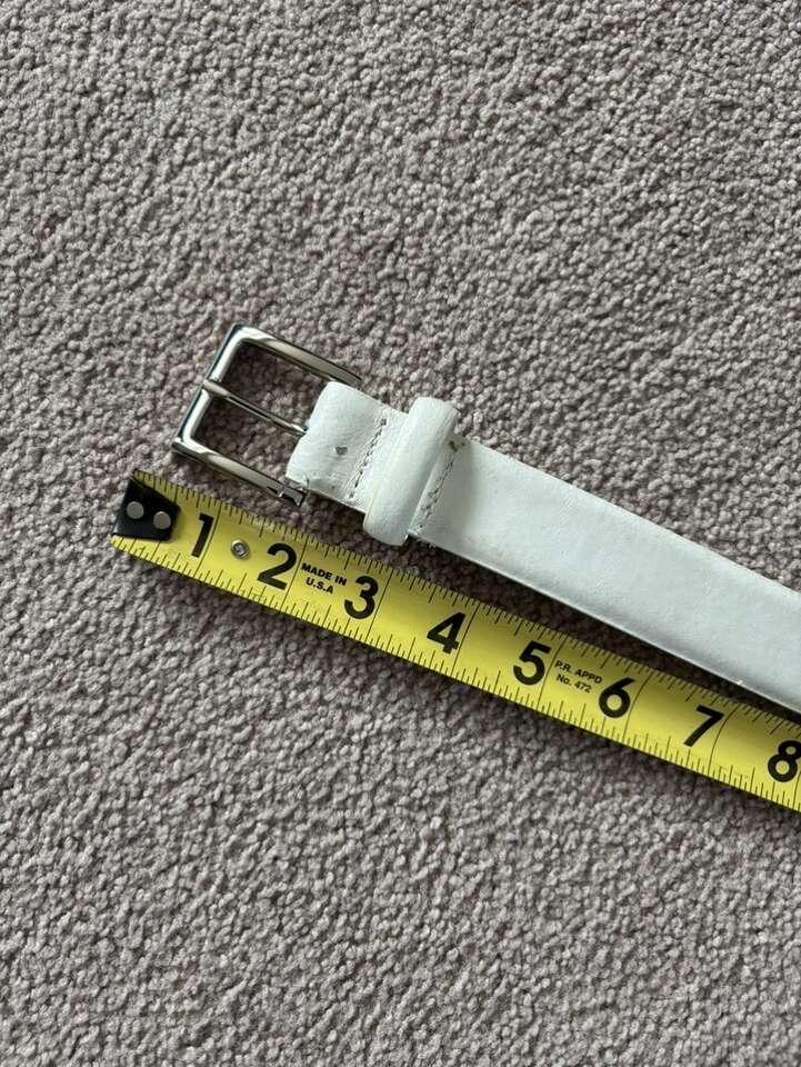 White Leather Belt 44 inches X 1.25 inches. Nice.