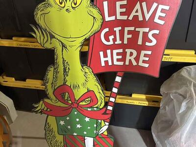 Grinch Sign