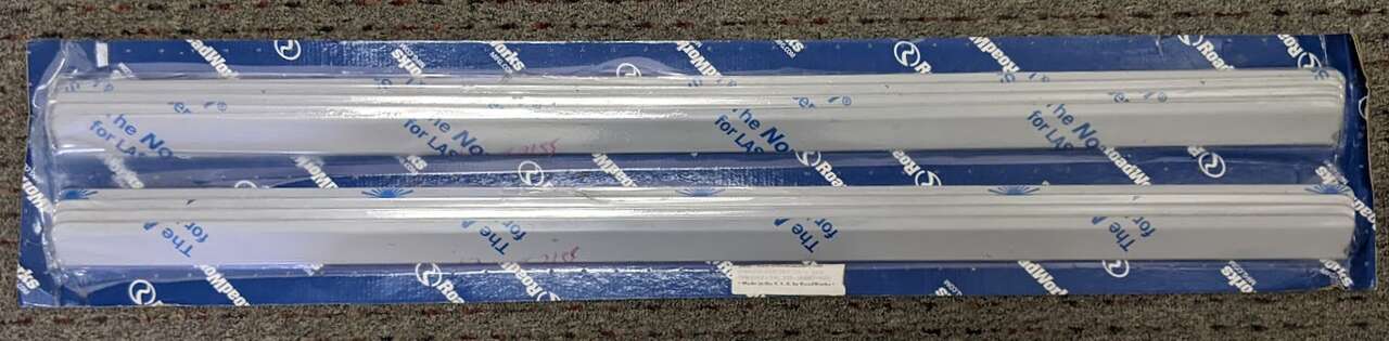 ROADWORKS 30433 Window Air Deflectors for Peterbilt 2006+