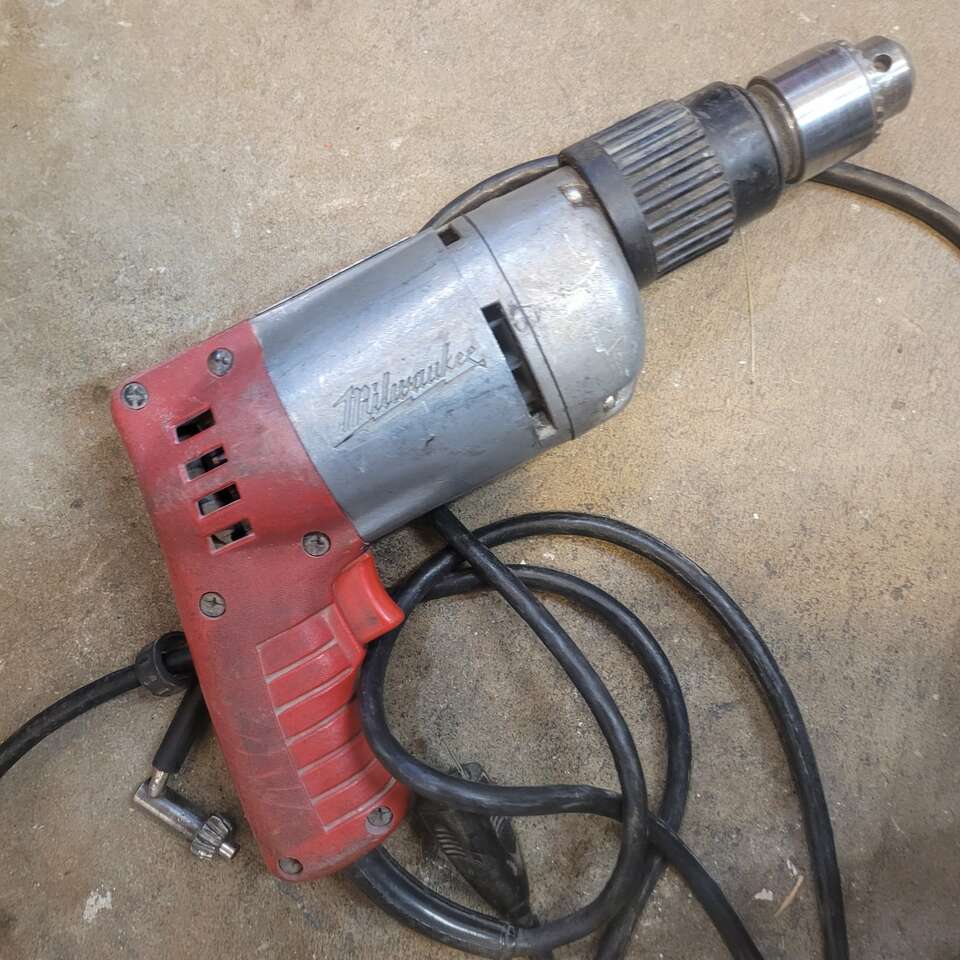 Milwaukee high speed 3/8 drill