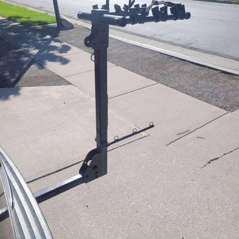 Hitch bike rack 3 place
