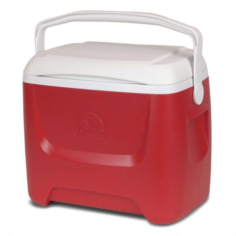 IGLOO ISLAND BREEZE 28 QT. COOLER (RED)