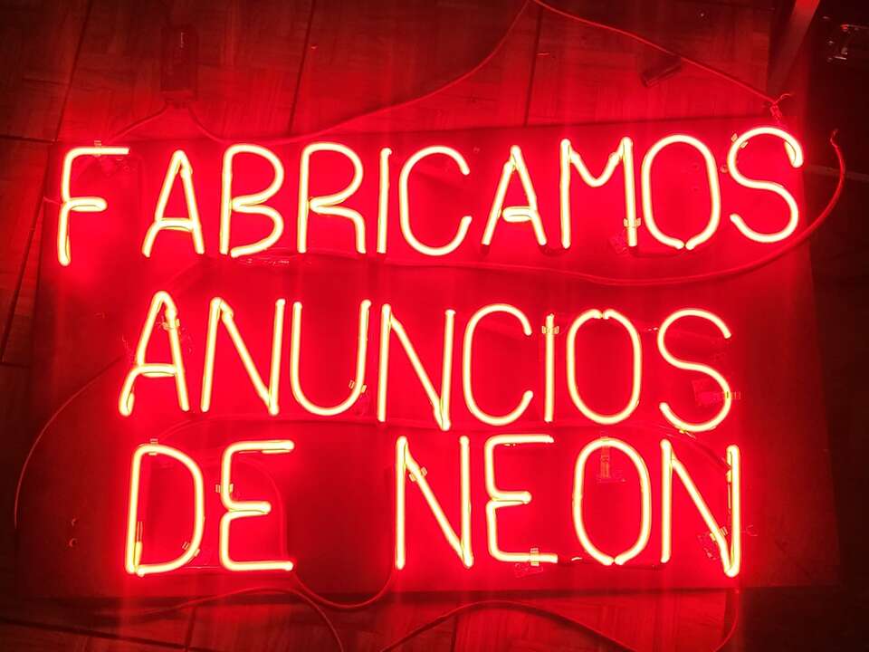 NEON SIGNS (NOT A FACTORY)