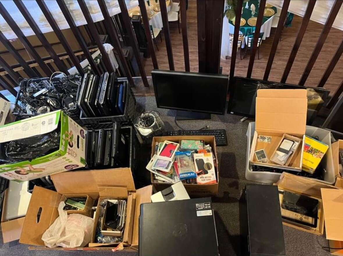Computer and cell phone lot