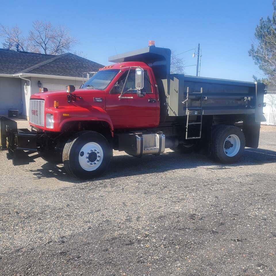 2001 GMC dump truck