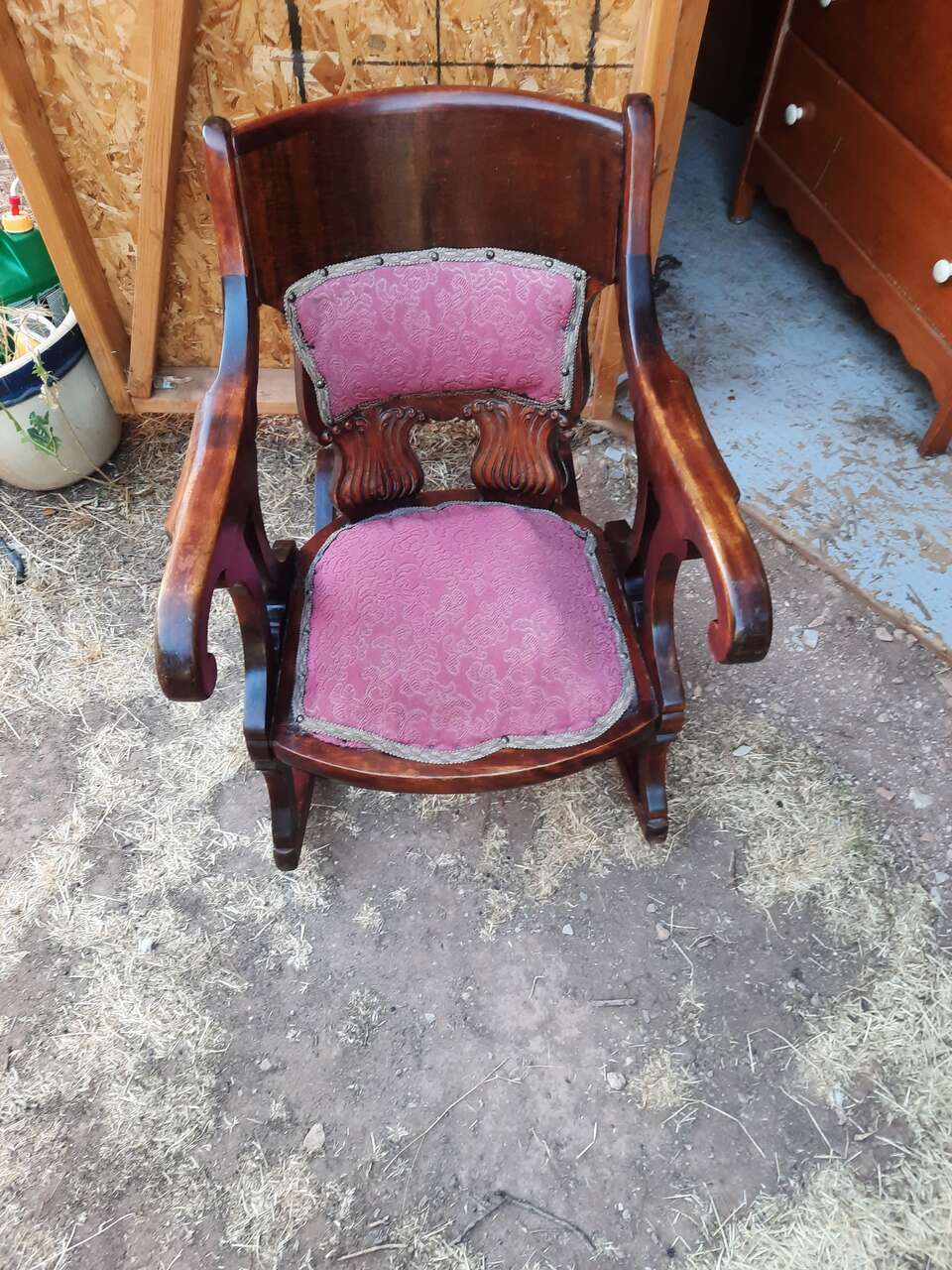vintage\antique rocking chair great for redoing