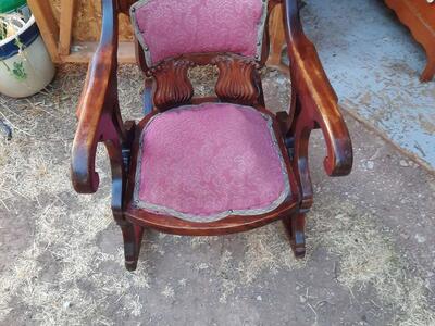 vintage\antique rocking chair great for redoing