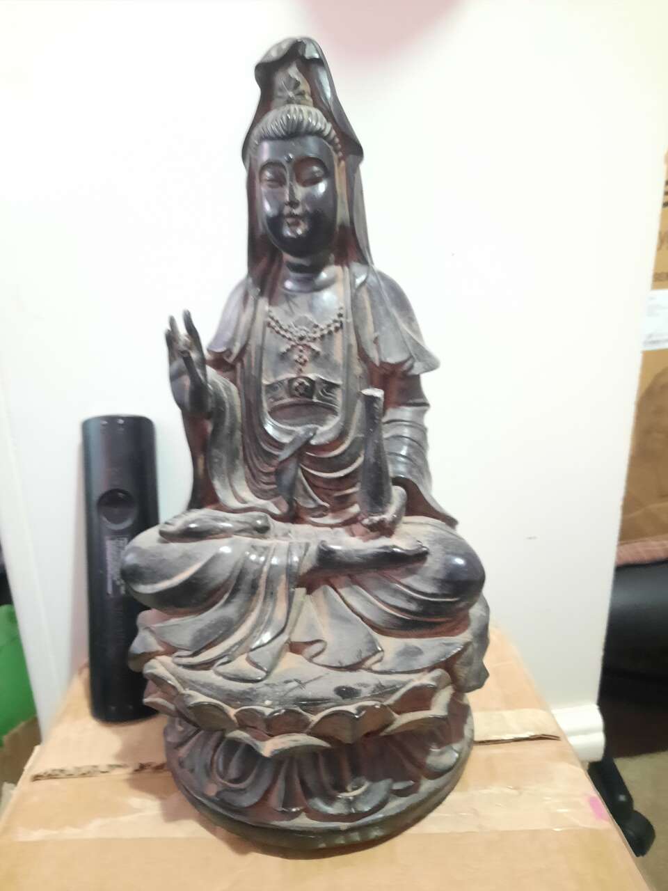 kwan yin figure