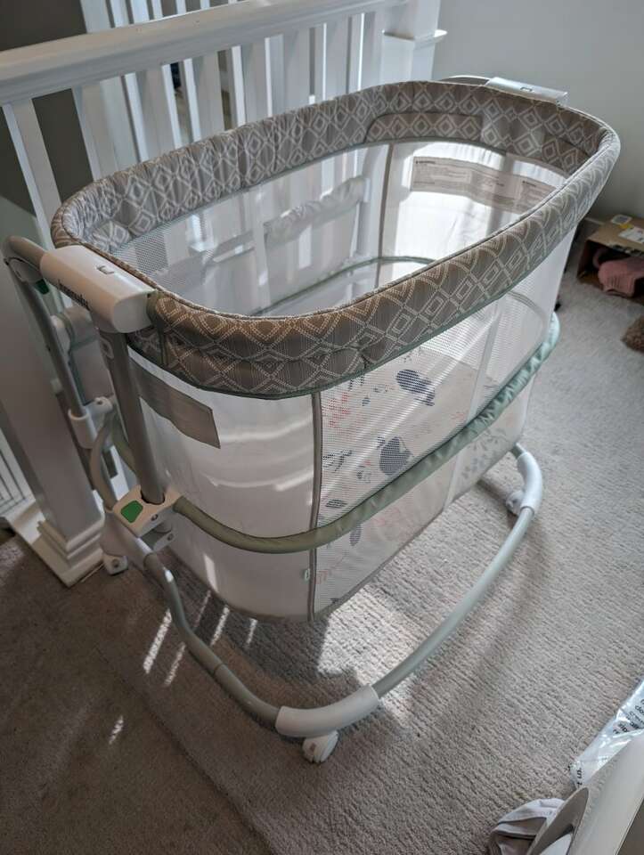 Dream and Grow bedside Baby