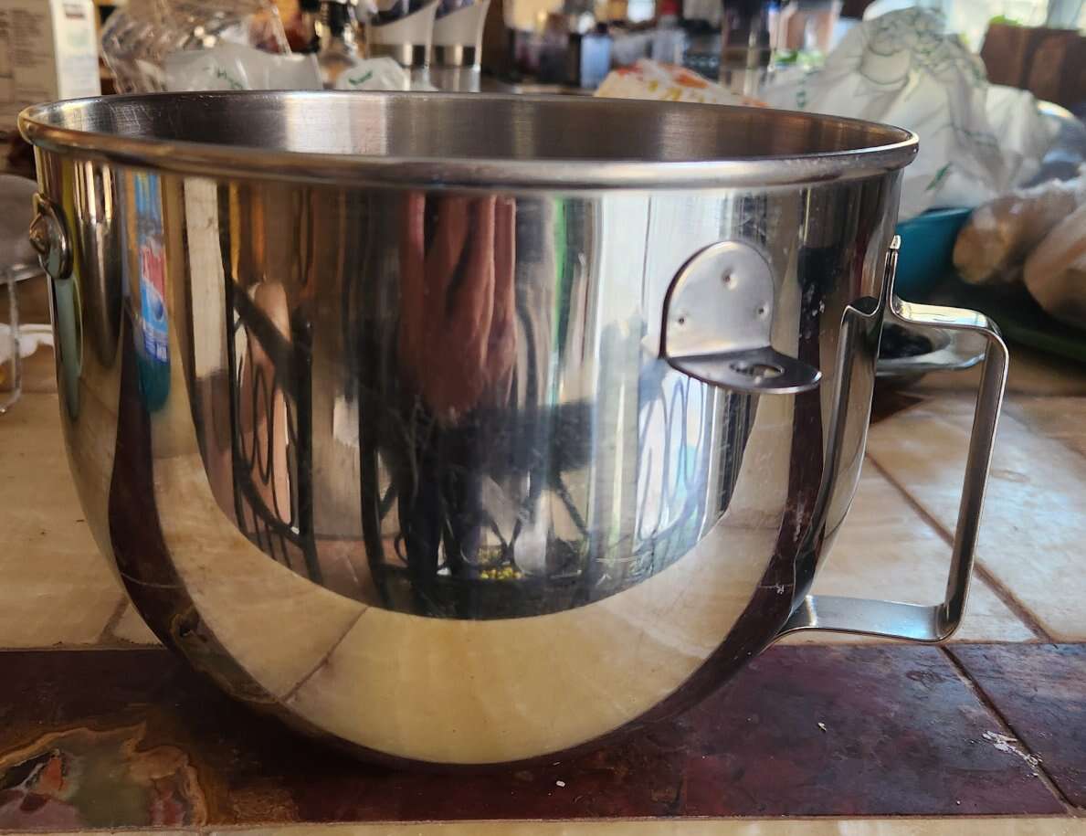 Kitchenaid Mixer 5 Qt. bowl