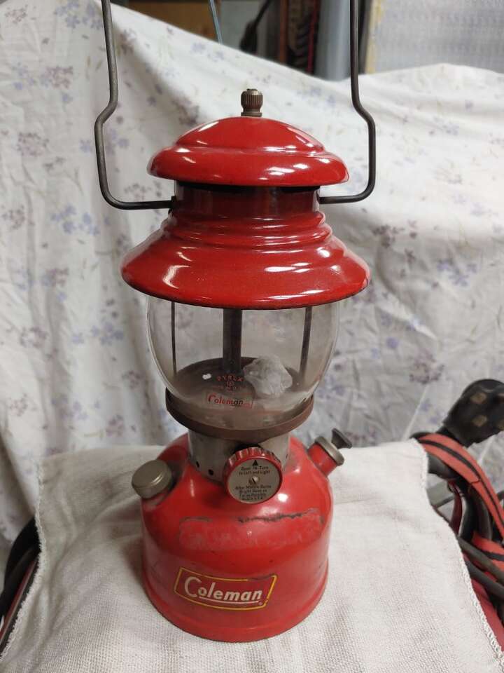 Coleman Lantern 200A made 1958. Authentic. Works!