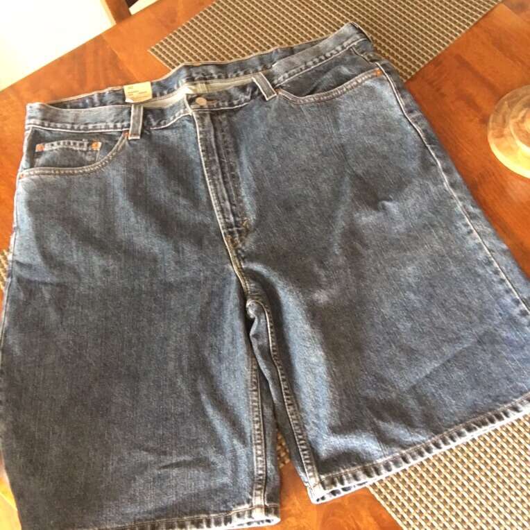 Brand New Relaxed Fit 550TM,42 Waist