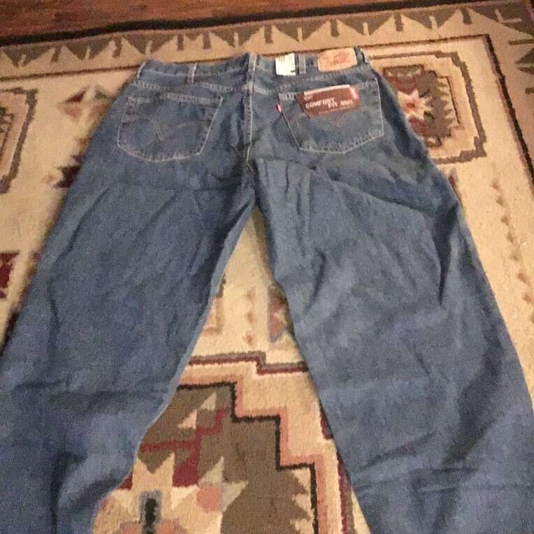 Levi Strauss Comfort Fit,size Is 42/30
