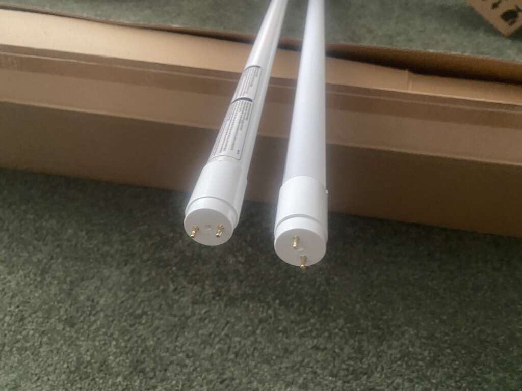 Sylvania Led 4 Foot Lambs