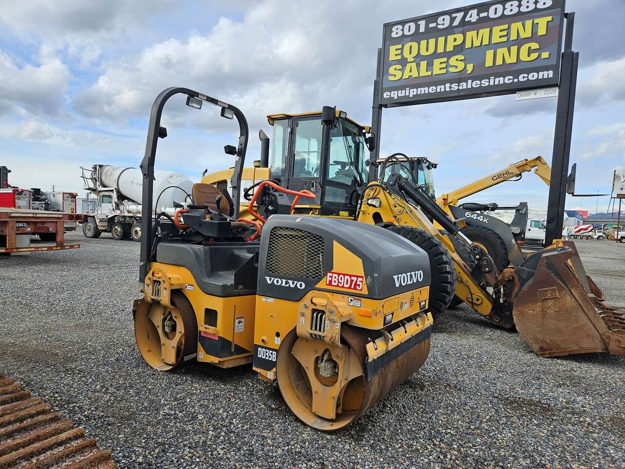 2017 Volvo DD35B Smooth Drum Roller Compactor