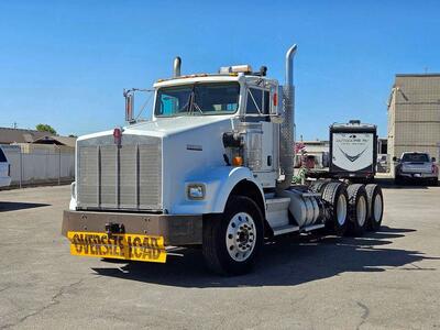 2012 Kenworth T800 Day Cab Truck