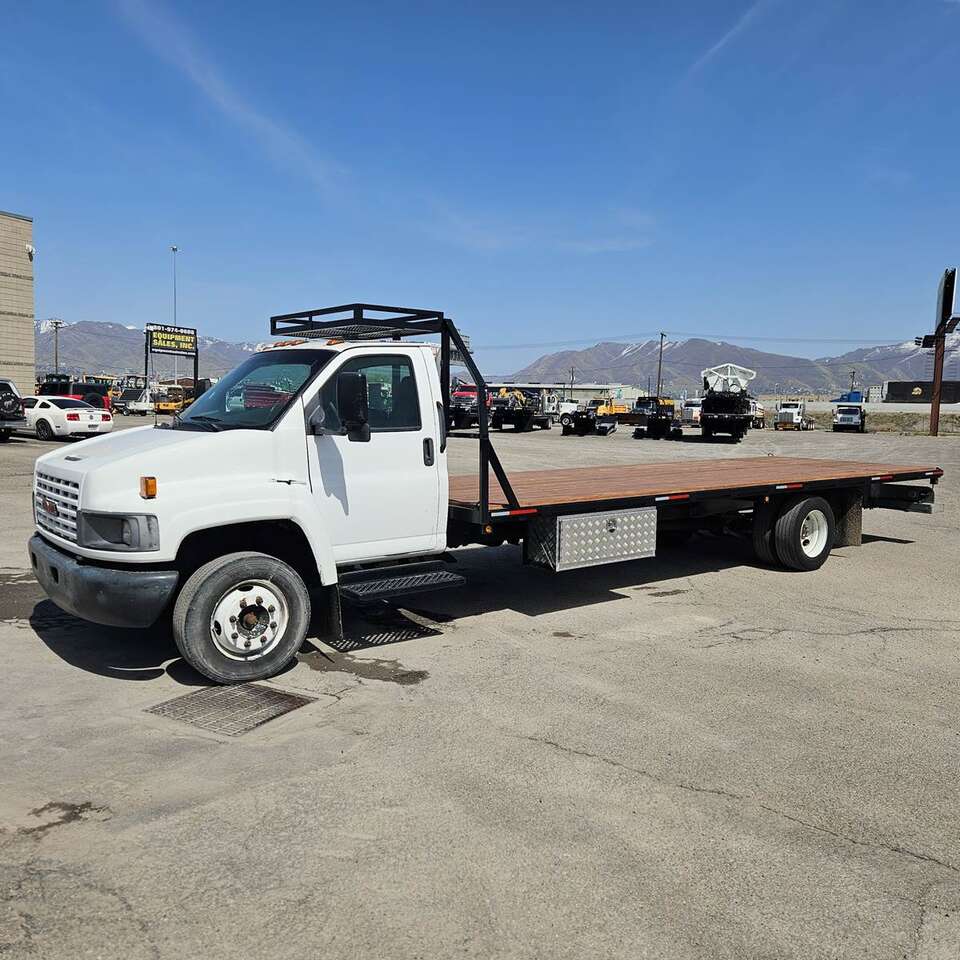 2008 GMC C5500 Flatbed Truck
