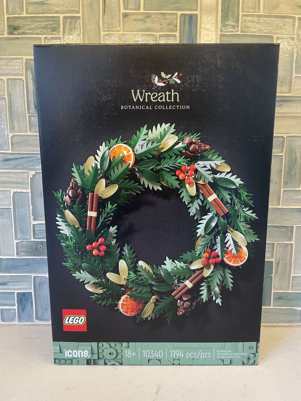 [NEW] LEGO Icons Wreath-Making Kit and Holiday Garland 10340
