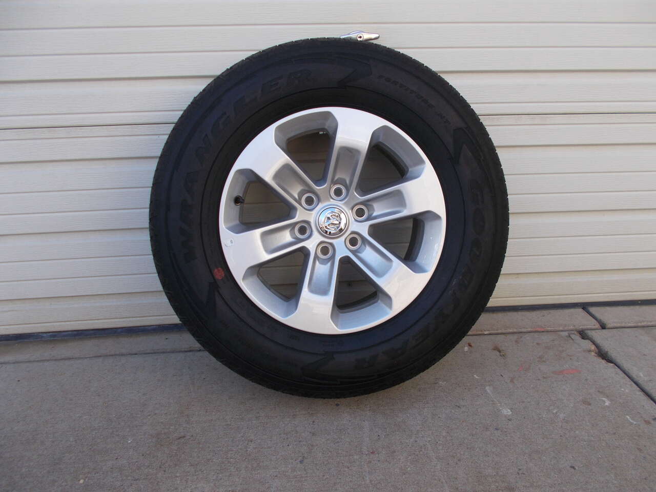 Dodge Ram 1500 6 lug tires and wheels
