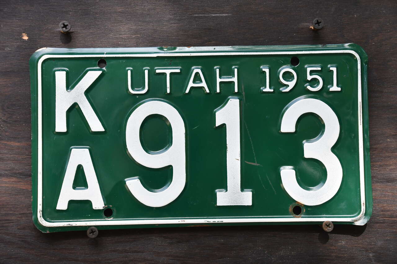 Utah 1951 Original License Plate  # KA 913