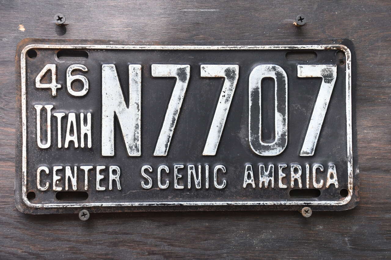 Utah 1946 Original License Plate N7707.  Cash only in Plain City
