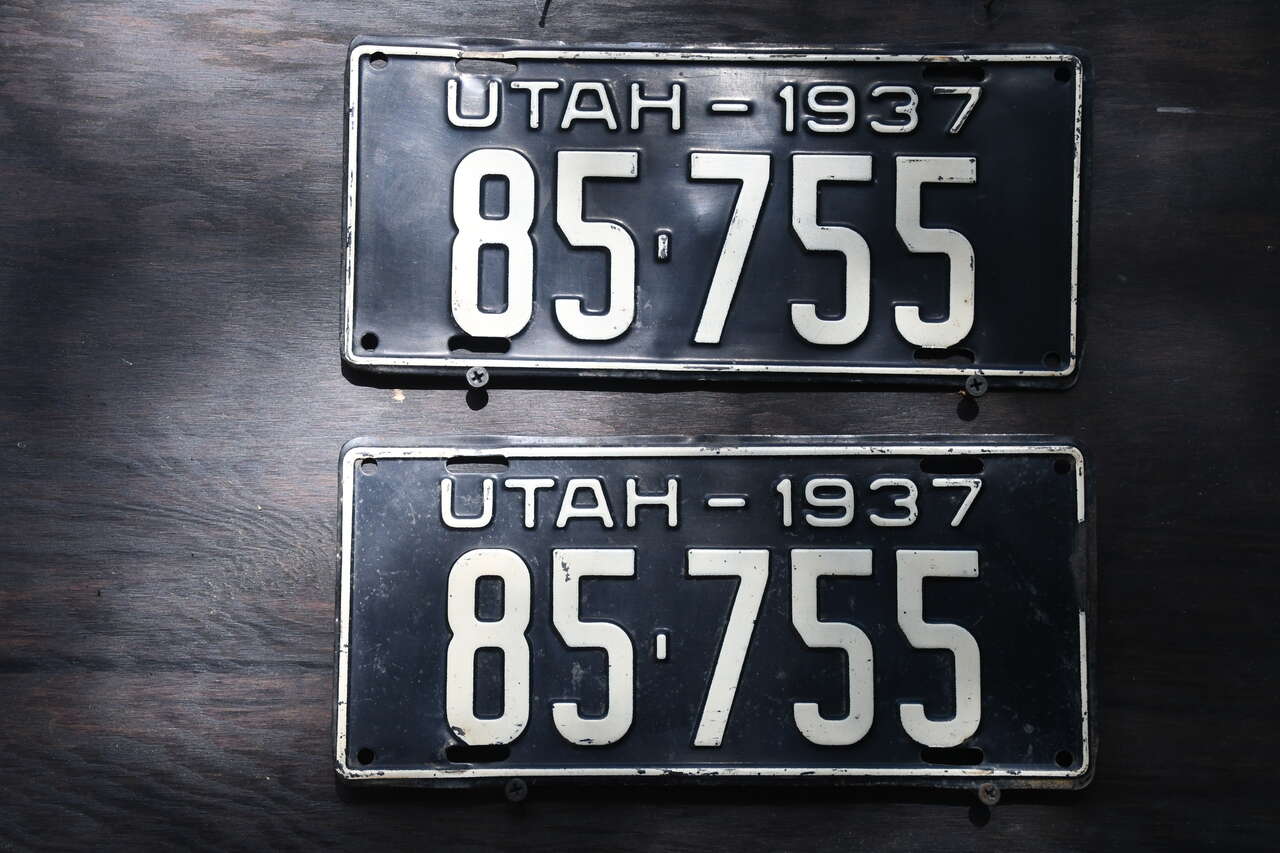 Utah License Plates 1937 Original Pair. # 85 755