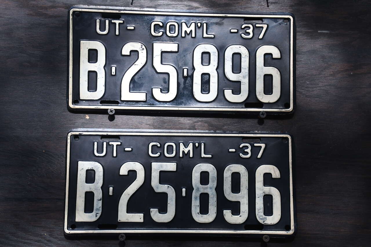 Utah License Plates 1937 Original Com'l Pair. # B25896 .  Cash only in Plain City.