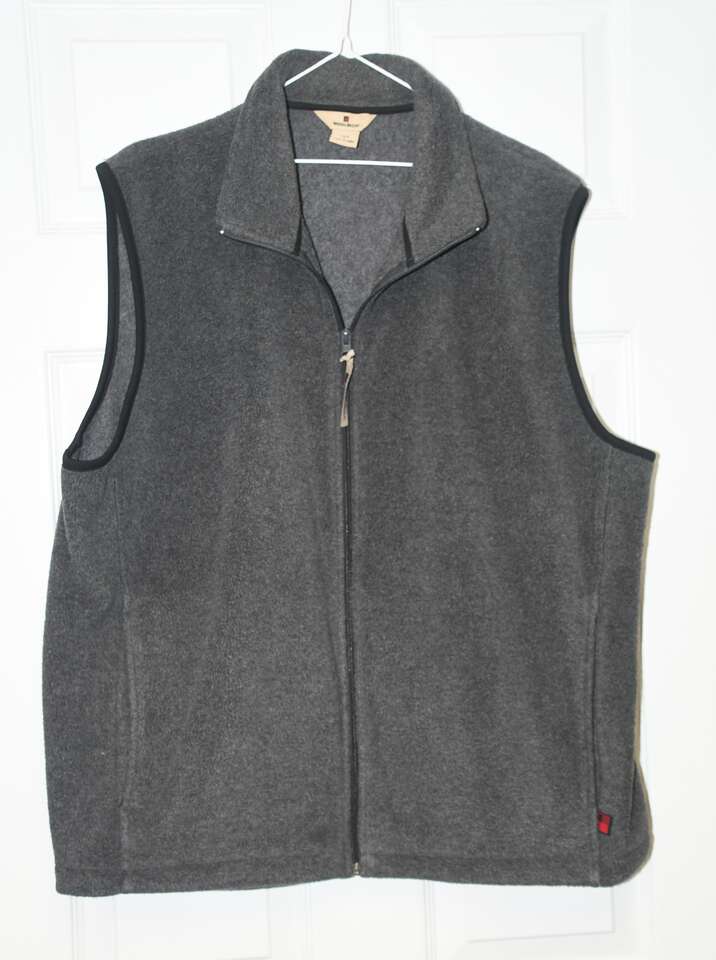 Men's WOOLRICH VEST ~ GRAY ~ SIZE L ~ 2 POCKETS ~ ZIPPERED