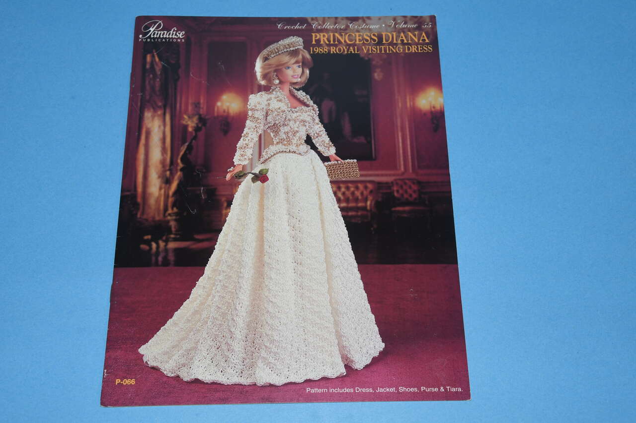 VINTAGE 1988 PRINCESS DIANA "ROYAL VISITING DRESS" CROCHET PATTERN BOOK ~ DRESS, JACKET, SHOES, PURSE & TIARA